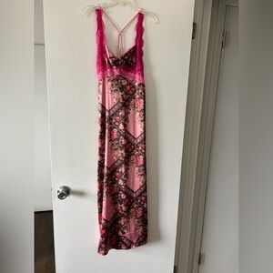 Elegant Pink Floral Lace Slip
